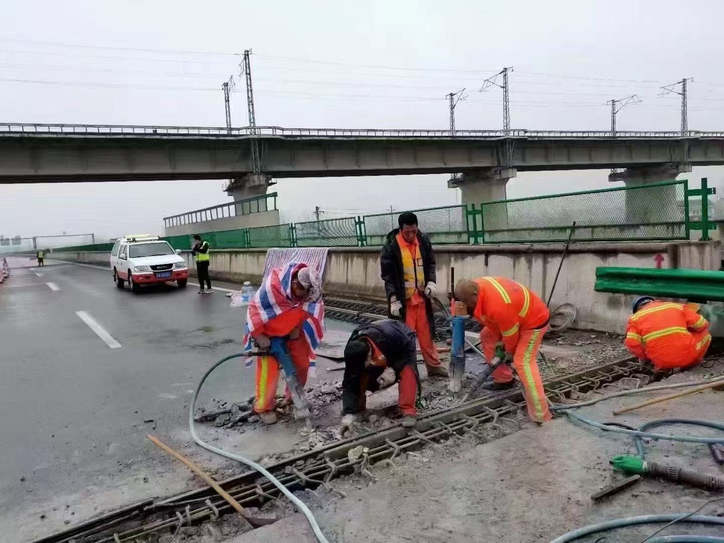 苏仙桥梁伸缩缝抢修料